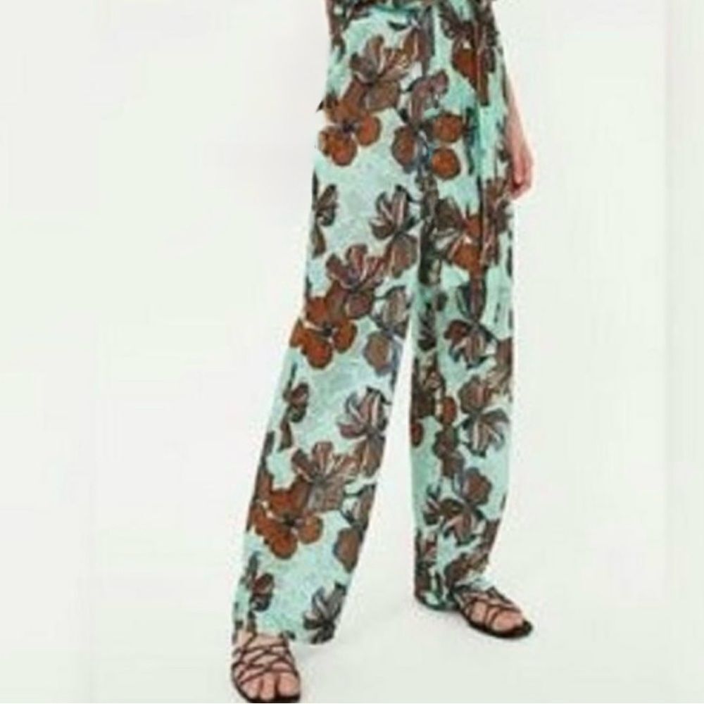 Zara Textured Tropical Floral Pants Women’s 8